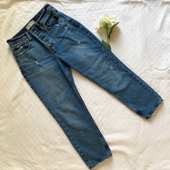 A&F High Rise Mom Jeans - Picture 5 of 7